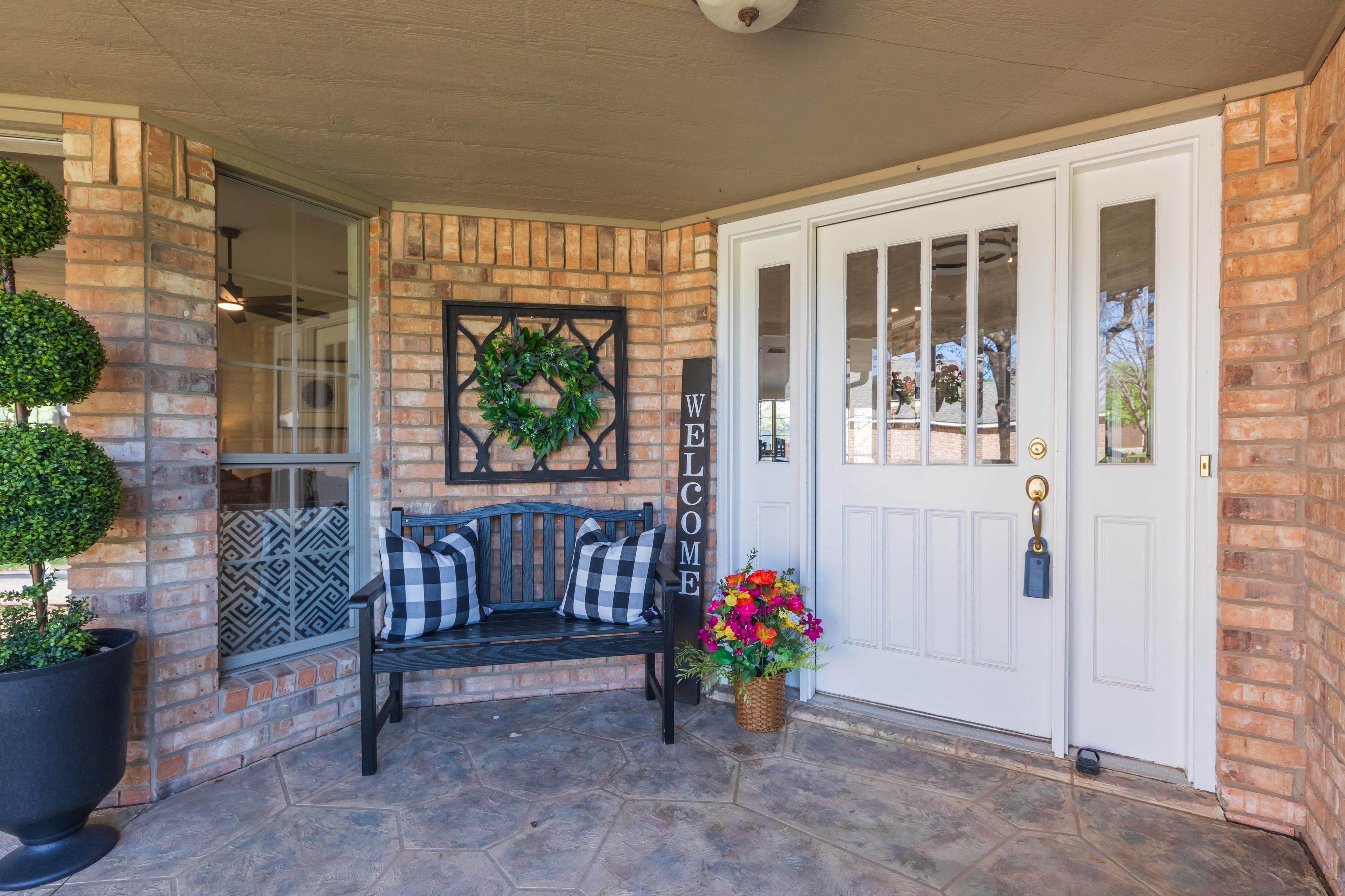 Home staging detail